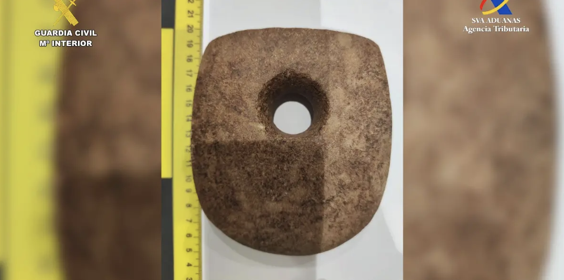 España recupera un hacha de piedra del patrimonio arqueológico ...